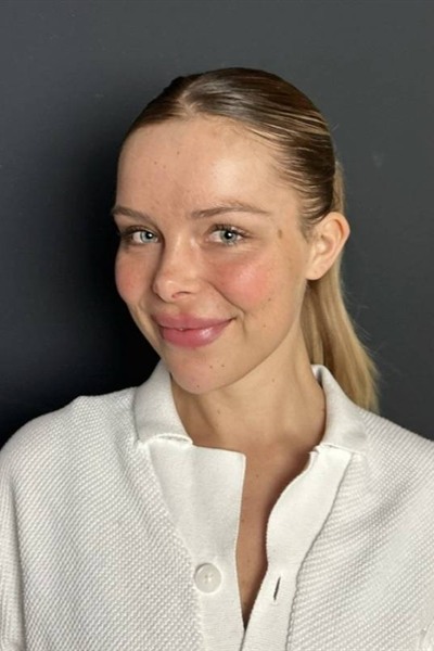 Sedcardbild – Porträtaufnahme einer Hostess