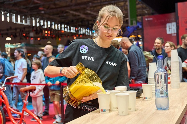 Promotion und Hostess Einsatz auf einer Messe