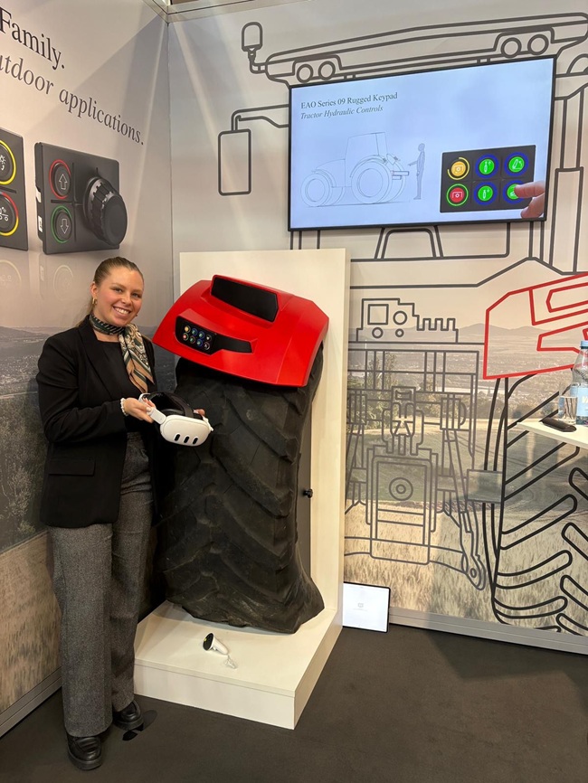 Model Promotion VR Brille