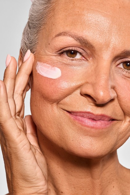 Best Ager Model Hautpflege