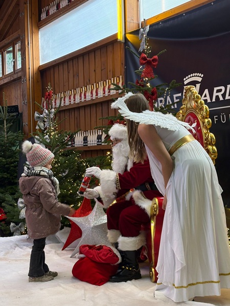 Weihnachtsmann und Engel