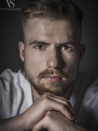 Host Jan H.