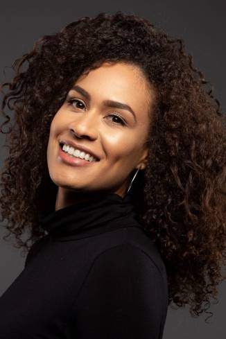 Model Aramata P.
