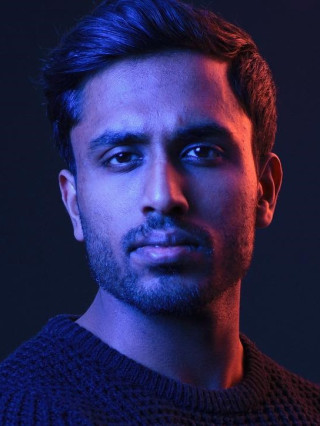 Host Arrowji B.