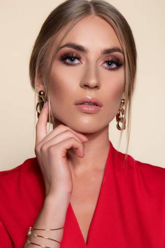 Model Laura Victoria G.