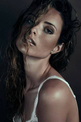 Model Antonia Pauline E.