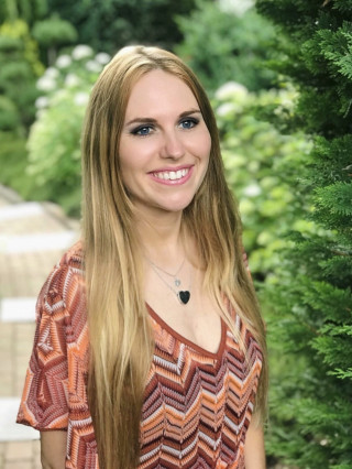 Hostess Nina K.