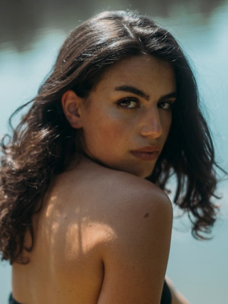 Hostess Aline D.