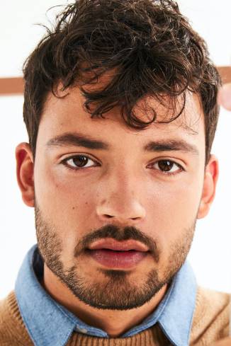 Model Daniel Mukunda W.