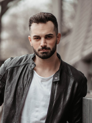 Host Philipp V.