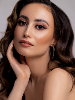 Hostess Sude-Duha S.