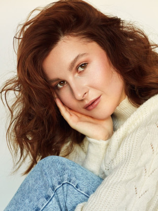 Hostess Simone Z.