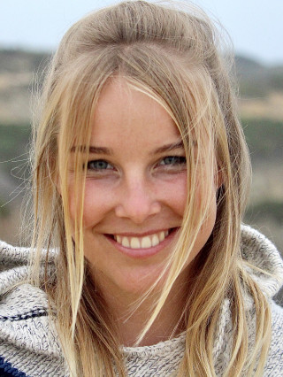 Hostess Carina J.
