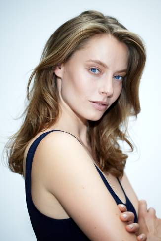 Model Mahina-Gabrielle R.