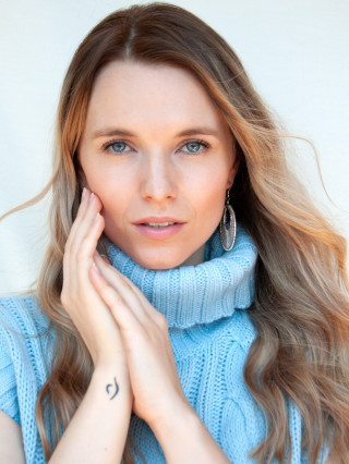Hostess Sarah P.