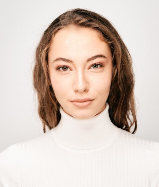 Model Camila H.