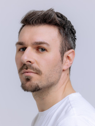 Host Konstantinos V.