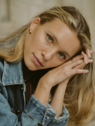 Hostess Julia S.