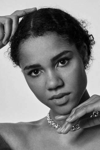 Model Adesua Leonie A.