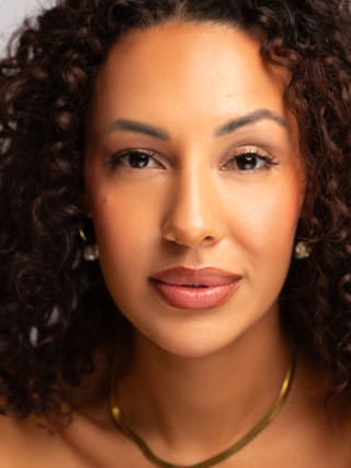 Hostess Ana Karolina A.