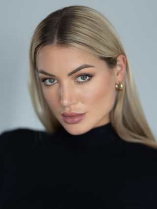 Hostess Sarina M.