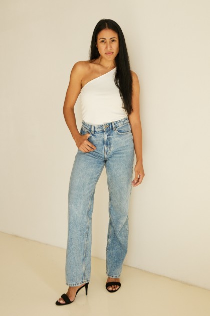 Model Annahid K.