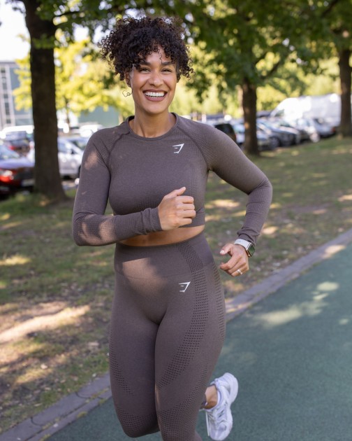 Model Aramata P.