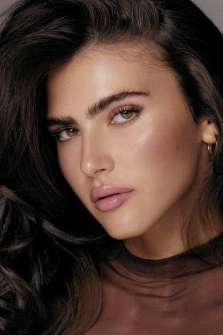 Model Delia Andreea N.