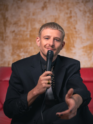 Moderator Benny G.