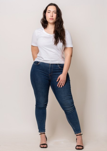 Model Sara E.