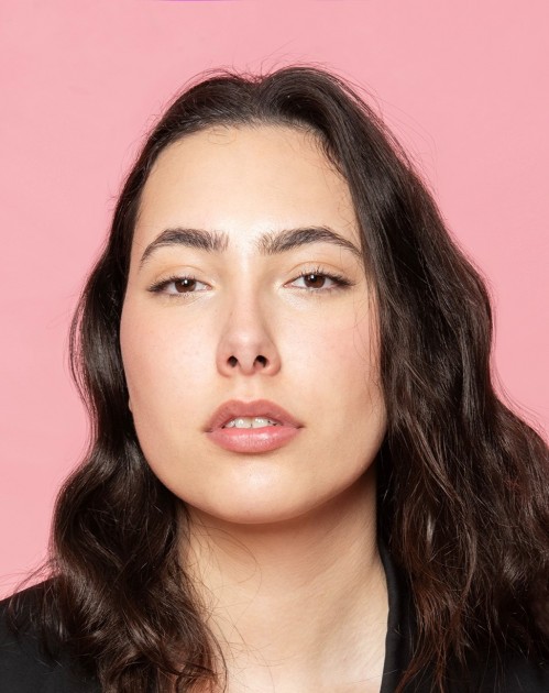 Model Sara E.