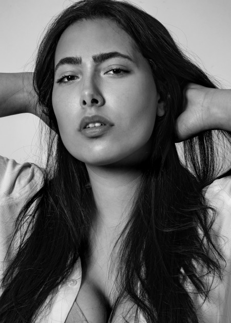 Model Sara E.