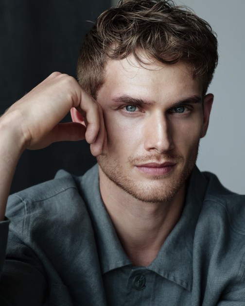 Model Felix R.