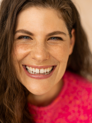 Hostess Stefanie W.