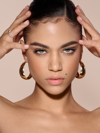 Hostess Yoana G.