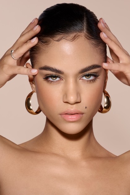 Model Yoana Maria G.