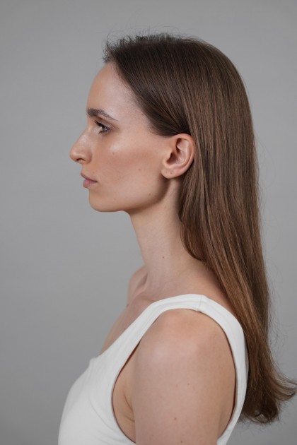 Model Mara B.