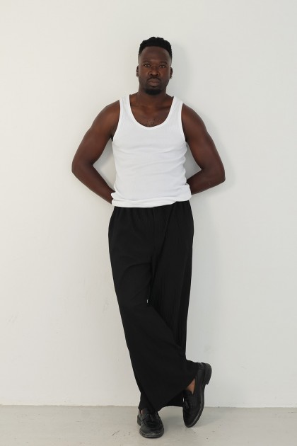 Model Larry R.