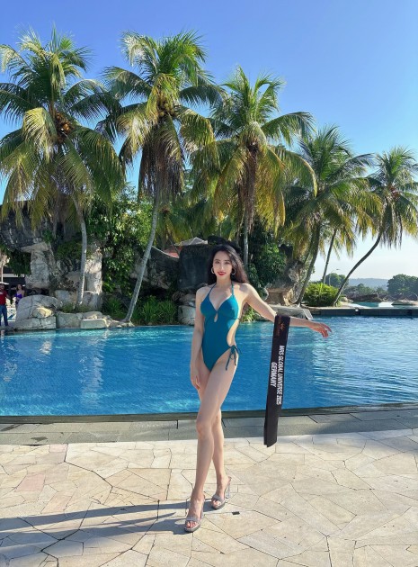 Model Jing K.