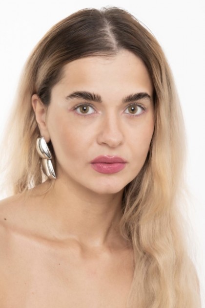Model Ramona M.