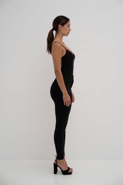 Model Mailin B.