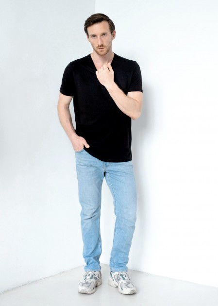 Model Adam B.