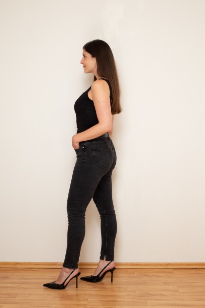 Model Bella P.