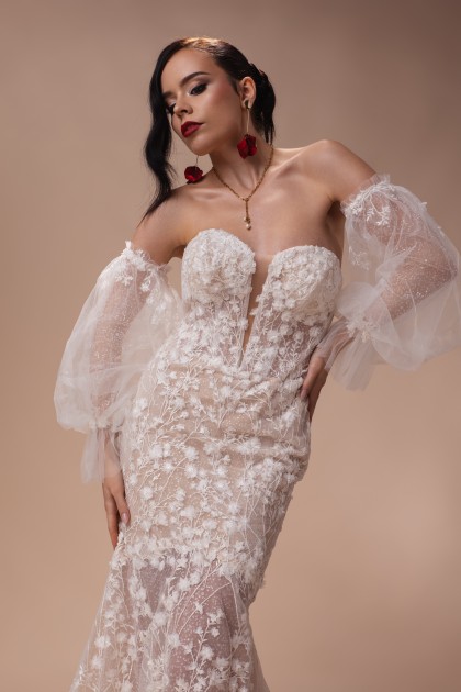 Model Luisa M.