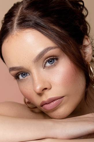 Model Luisa M.
