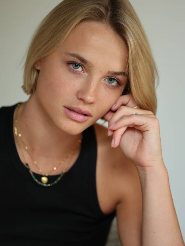 Nicola L.