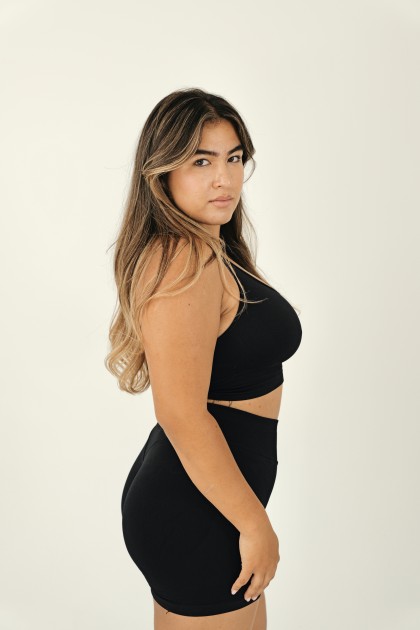Model Anna Gulaab V.