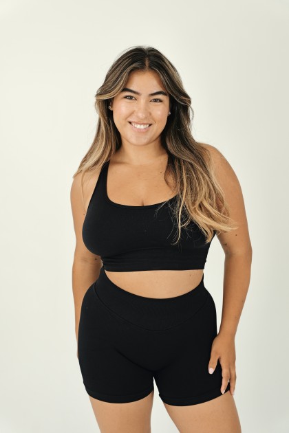 Model Anna Gulaab V.