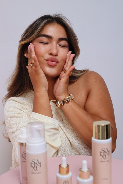 Model Anna Gulaab V.