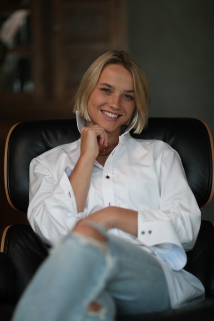 Model Nicola L.
